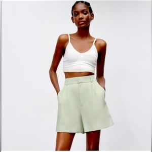 Linen Blend Pleated Shorts